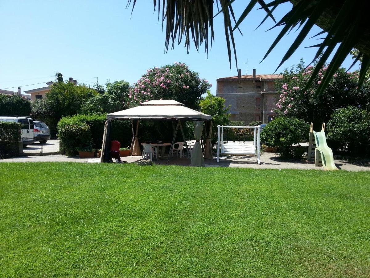 Garden Basement - Seminterrato Max 4 Ospiti - Fiumicino Vicino Aeroporto E Fiera Apartment Exterior foto