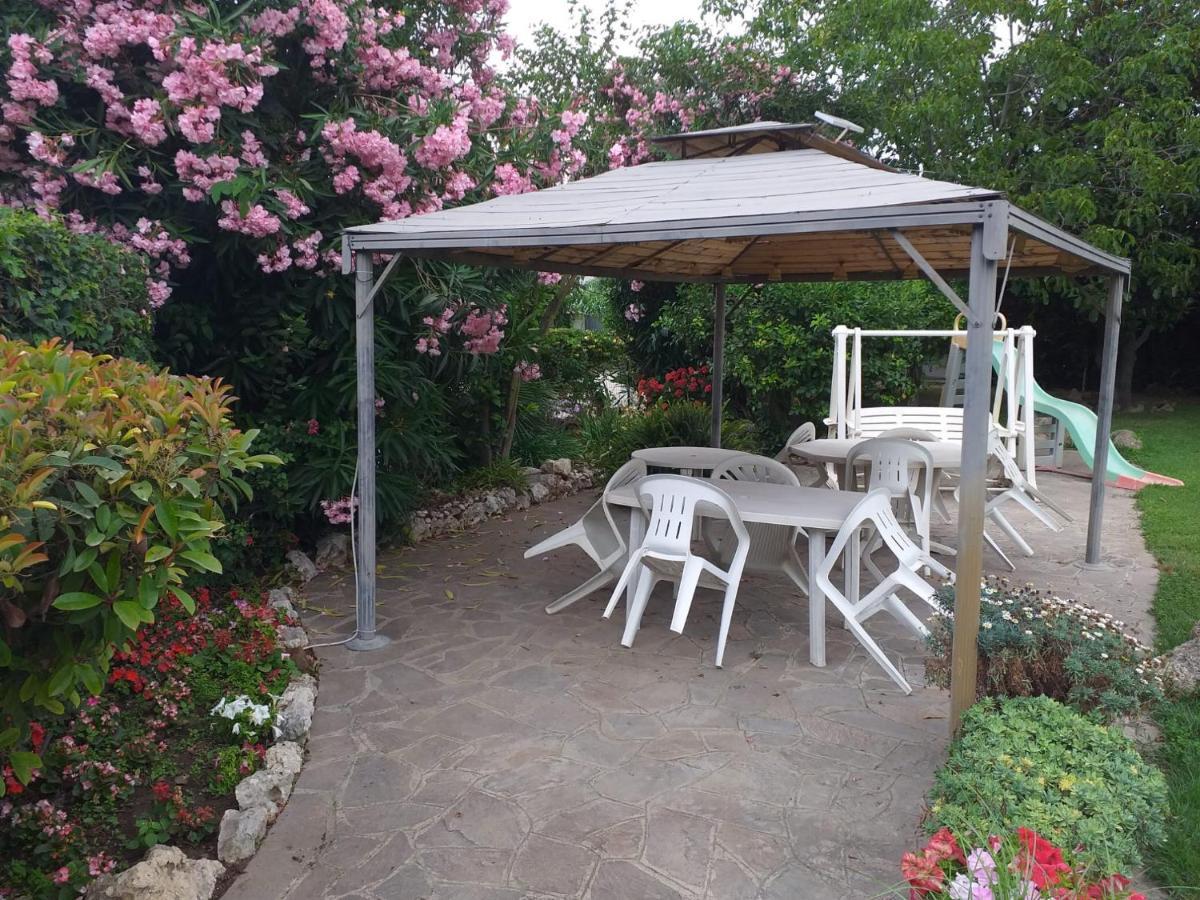Garden Basement - Seminterrato Max 4 Ospiti - Fiumicino Vicino Aeroporto E Fiera Apartment Exterior foto