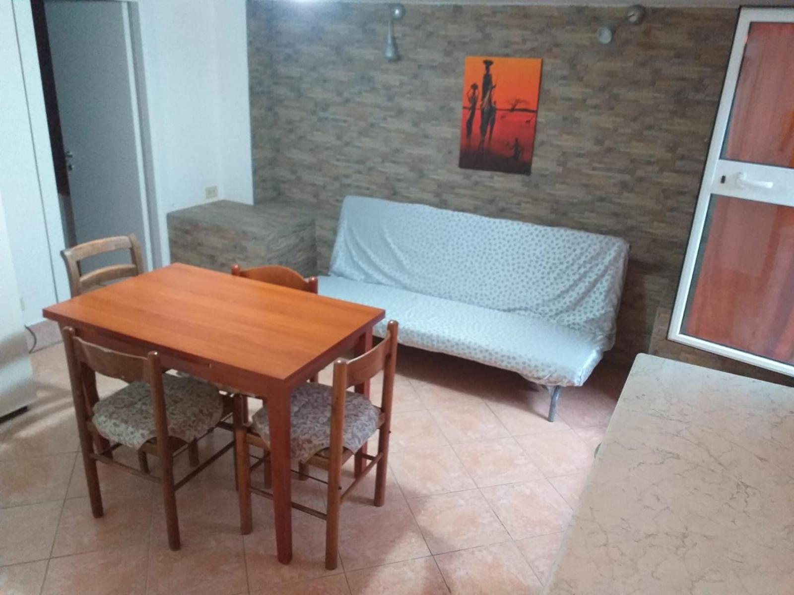 Garden Basement - Seminterrato Max 4 Ospiti - Fiumicino Vicino Aeroporto E Fiera Apartment Exterior foto